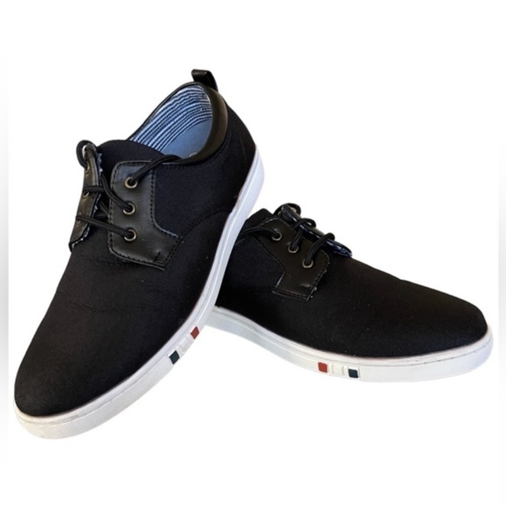 Stylish Black Men's Sneakers